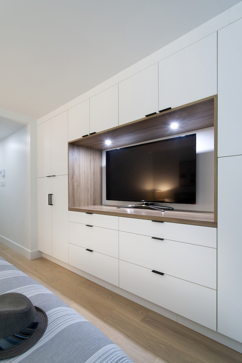 Custom in White Rock (604) 2007343 Final Draft