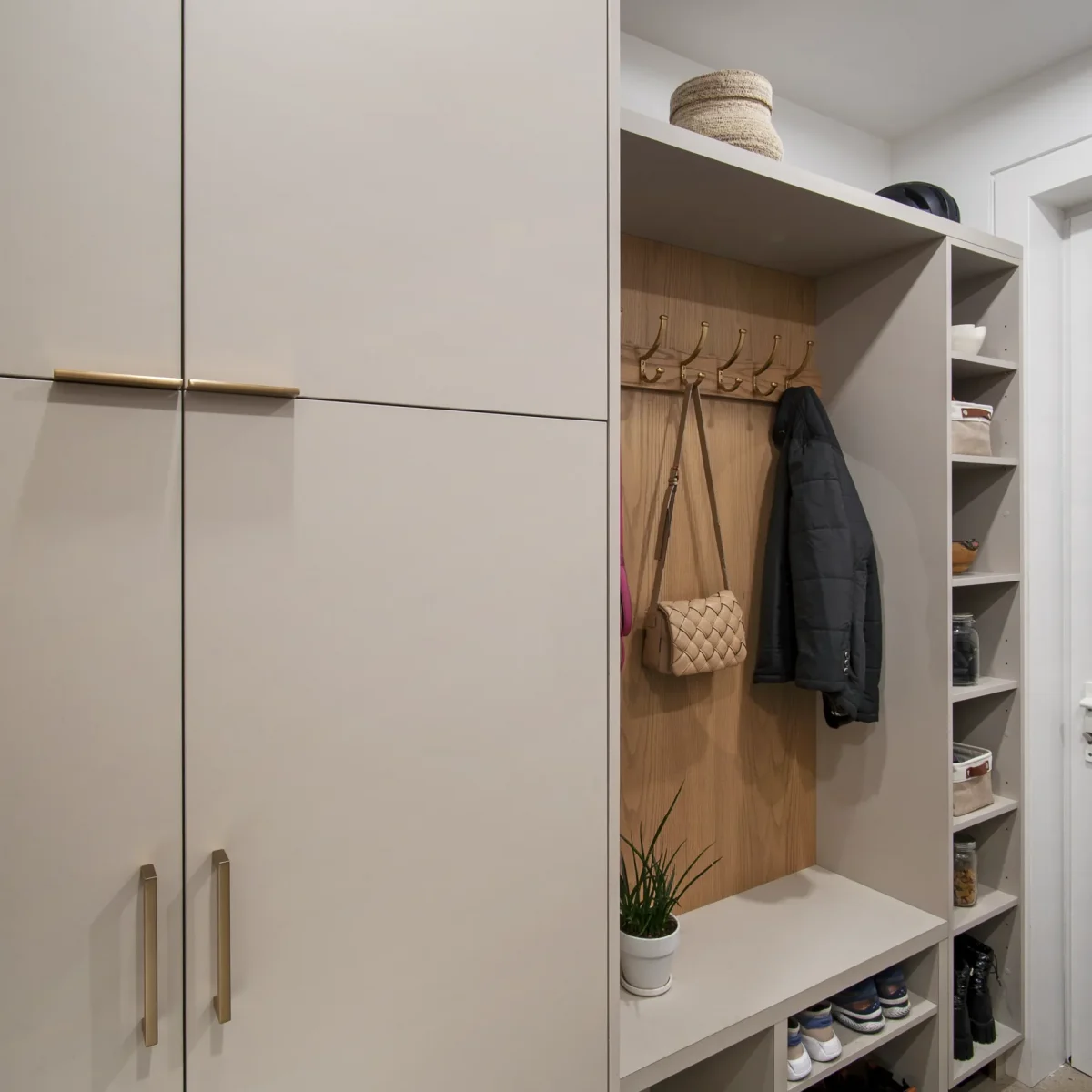 ezgif-382e6fb7376acf Modern Mudroom Built-In Oak Hook Niche & Shoe Cubbies